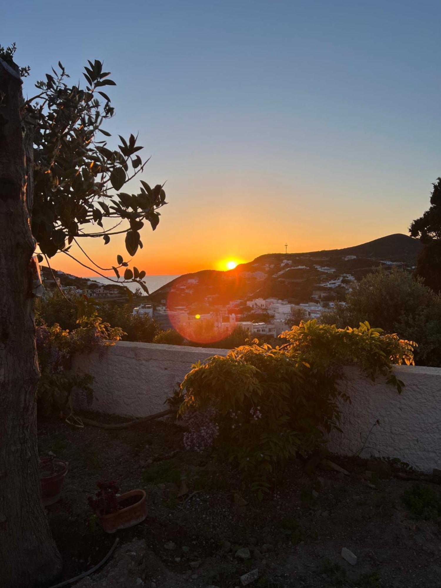 Villa Pina Ponza Exterior photo